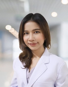 3.พญ.ธิฎฐา 11